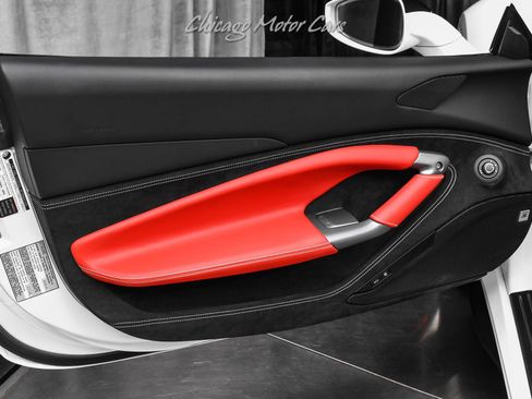 Used 2023 Ferrari F8 Tributo RWD image 30