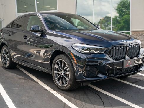 Used 2023 BMW X6 xDrive40i w/ M Sport Package AWD/4WD image 8