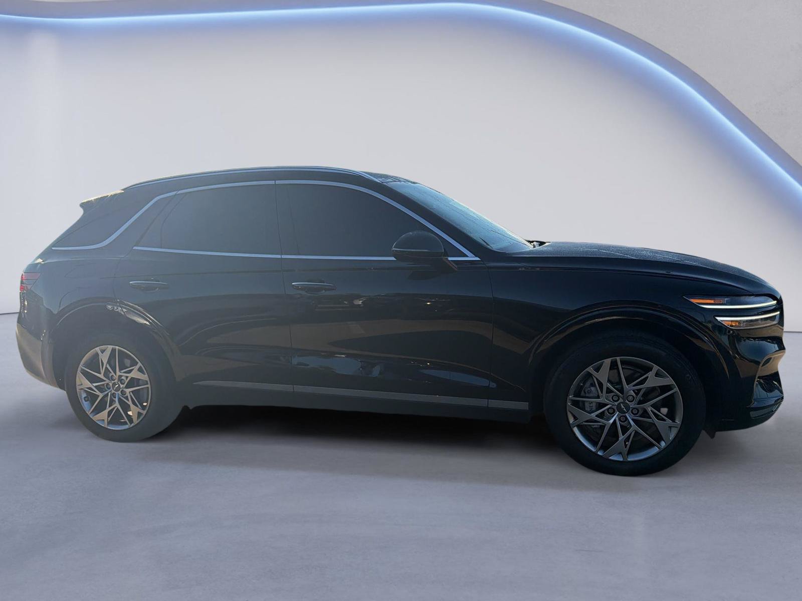 Used 2024 Genesis GV70 2.5T AWD/4WD image 5