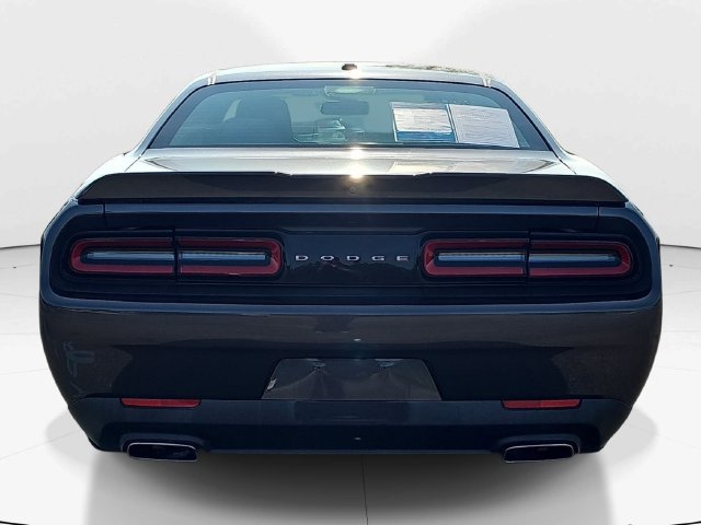 Used 2019 Dodge Challenger SXT RWD image 7