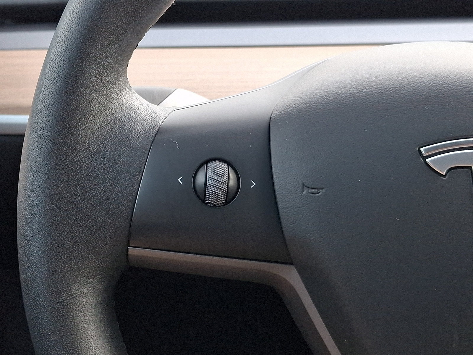 Used 2024 Tesla Model Y Long Range RWD image 18