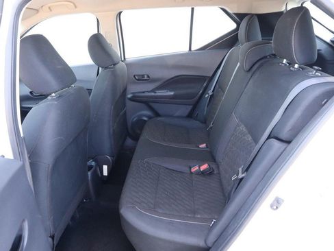 Used 2022 Nissan Kicks S image 9