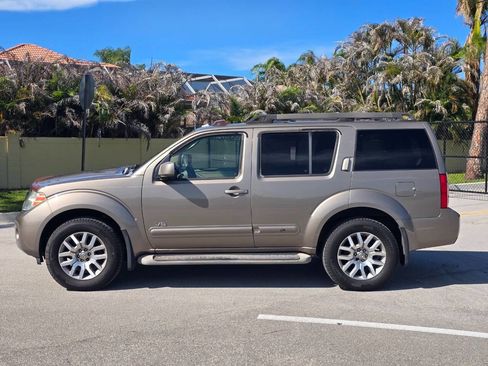 Used 2008 Nissan Pathfinder SE w/ Premium Pkg AWD/4WD image 14