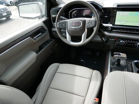 New 2026 GMC Sierra 1500 SLT w/ SLT Premium Plus Package AWD/4WD image 11