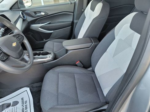 Used 2024 Chevrolet Trax LS w/ Driver Confidence Package FWD image 18