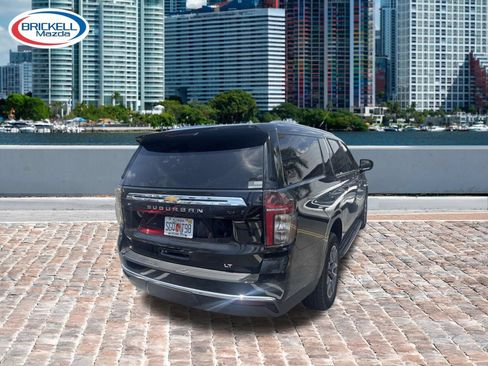 Used 2024 Chevrolet Suburban LT RWD image 4