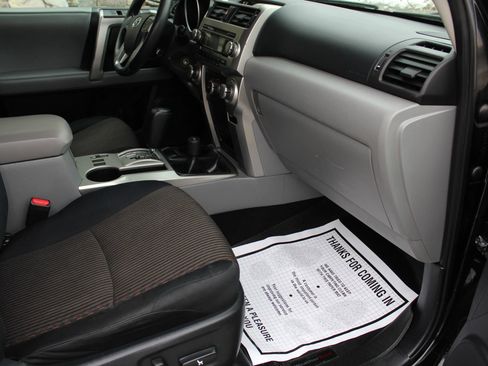 Used 2011 Toyota 4Runner SR5 image 17