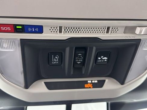 Certified 2022 Subaru Forester Touring w/ Popular Package #3 image 36