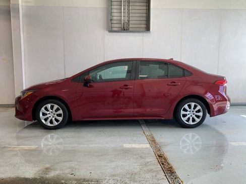 Used 2023 Toyota Corolla LE image 6