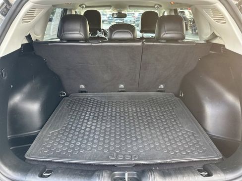 Used 2018 Jeep Compass Latitude w/ Popular Equipment Group image 17