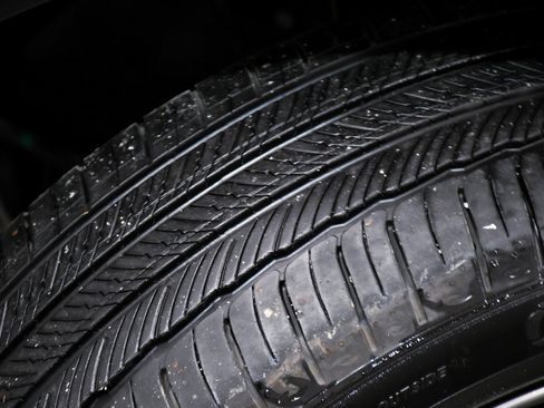 Used 2025 Genesis GV70 2.5T image 76