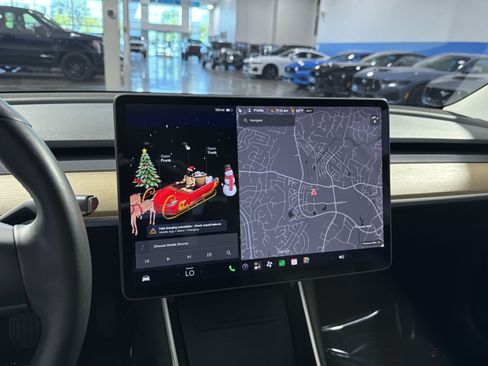 Used 2020 Tesla Model 3 Long Range AWD/4WD image 24