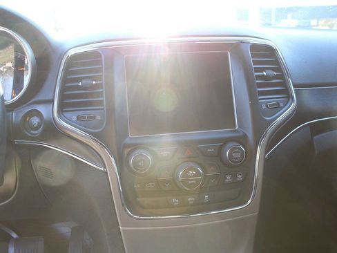 Used 2015 Jeep Grand Cherokee Limited image 96