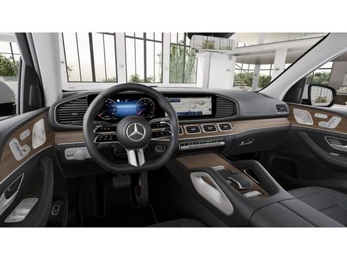 New 2026 Mercedes-Benz GLS 450 4MATIC image 3