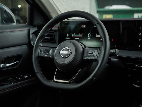 New 2026 Nissan Kicks SR w/ Cold Weather Package image 15