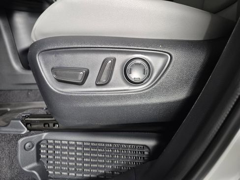 New 2026 Toyota Sienna XLE image 22