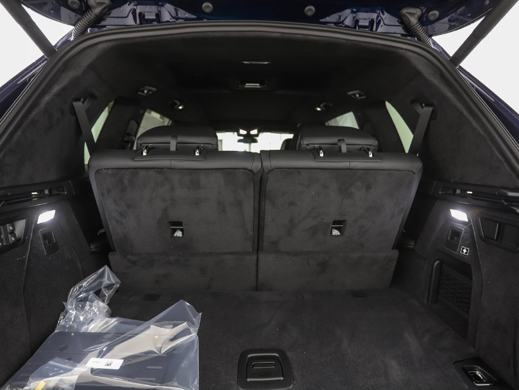 Used 2027 BMW X7 xDrive40i w/ M Sport Package AWD/4WD image 27