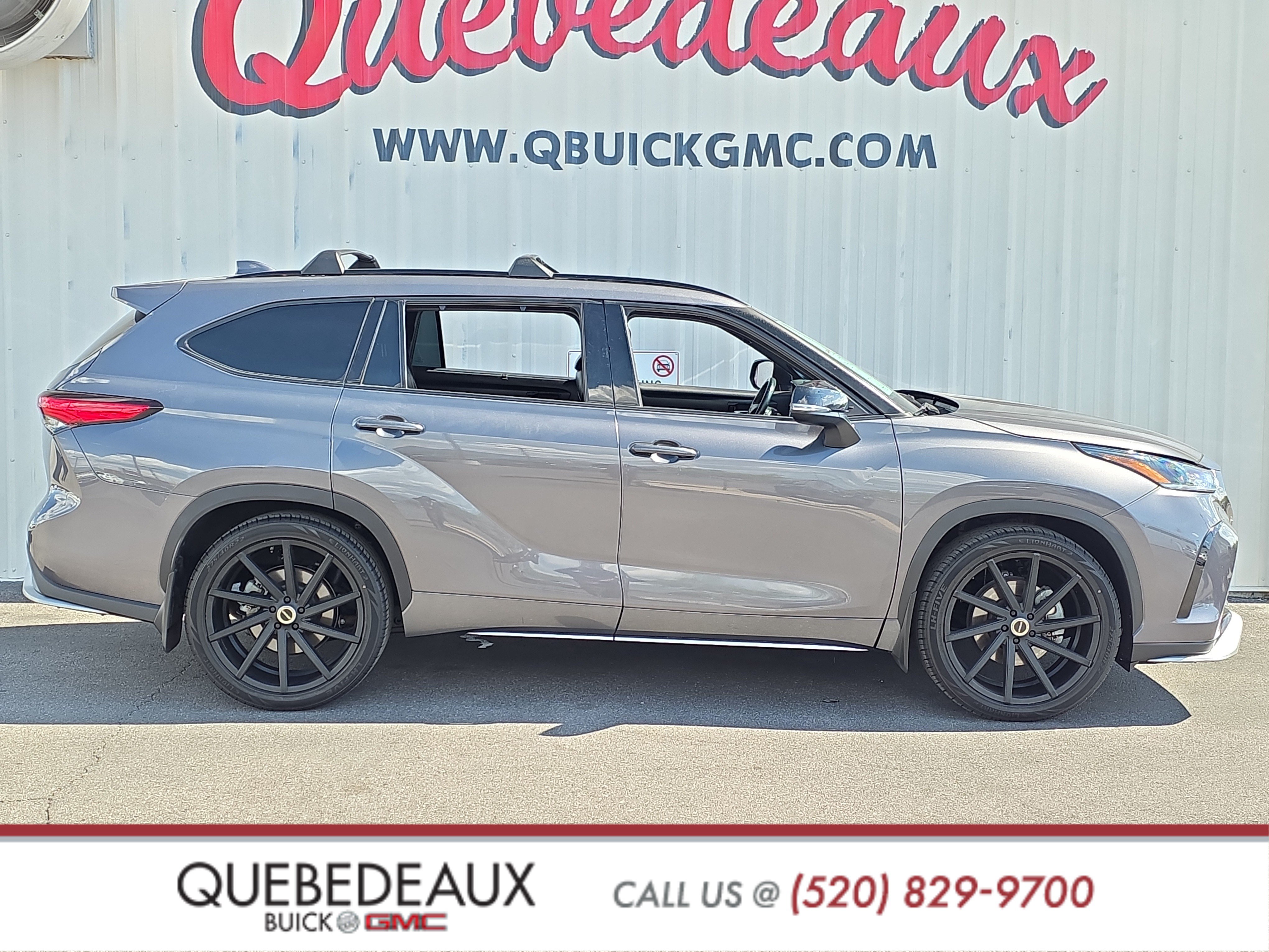 Used 2021 Toyota Highlander XSE FWD image 8