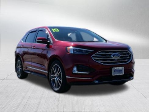 Used 2019 Ford Edge Titanium w/ Equipment Group 301A image 9