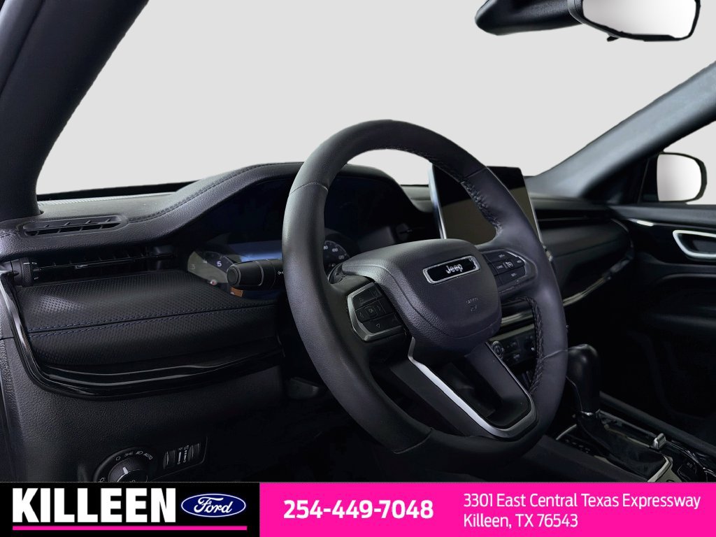 Used 2026 Jeep Compass Latitude AWD/4WD image 11
