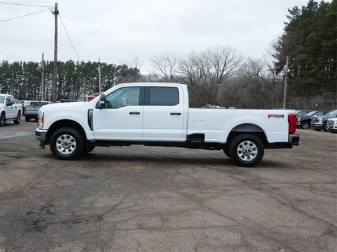 Used 2023 Ford F350 XLT w/ FX4 Off-Road Package image 5