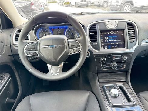 Used 2022 Chrysler 300 Touring w/ Sport Appearance Package image 24