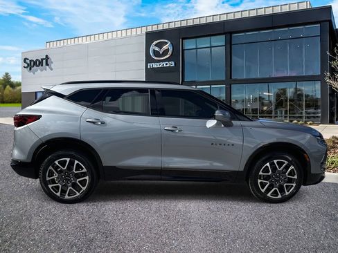 Used 2025 Chevrolet Blazer RS w/ Enhanced Convenience Package image 2