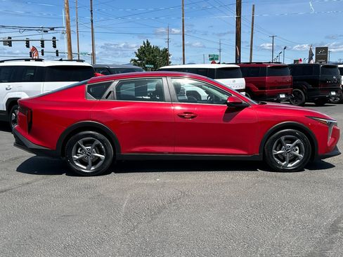Used 2025 Kia K4 FWD image 3