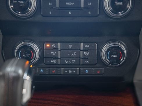 Used 2019 Ford F150 King Ranch w/ Equipment Group 601A Luxury image 34