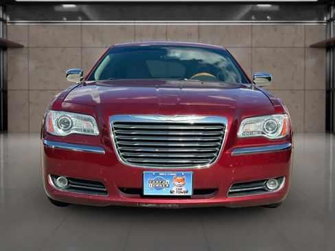 Used 2014 Chrysler 300 C RWD image 14