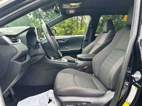 Used 2023 Toyota RAV4 SE w/ Weather & Moonroof Package AWD/4WD image 28
