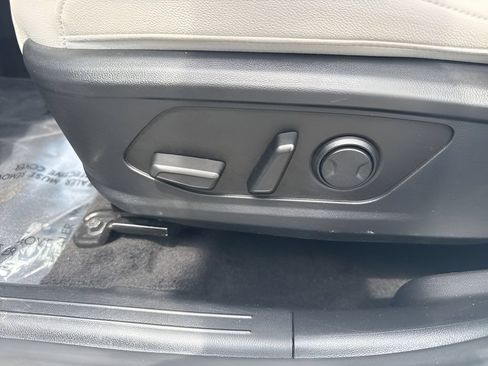 Used 2025 Hyundai Santa Cruz SEL FWD image 10