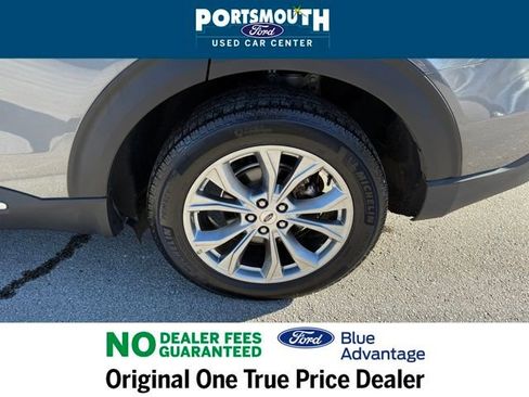 Used 2022 Ford Explorer Limited w/ Equipment Group 301A image 29