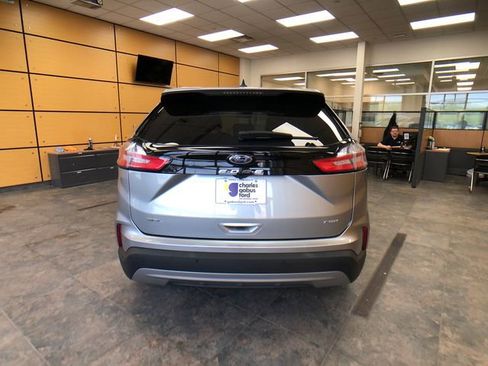 Used 2024 Ford Edge SEL w/ Convenience Package AWD/4WD image 6