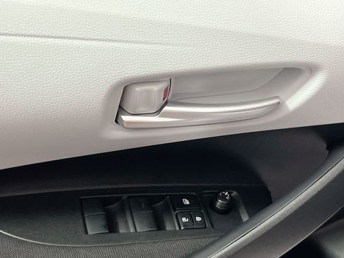Used 2026 Toyota Corolla SE FWD image 16