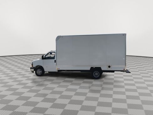 New 2026 GMC Savana 3500 Extended w/ Power Convenience Package RWD image 26