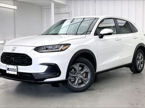 New 2026 Honda HR-V LX image 2