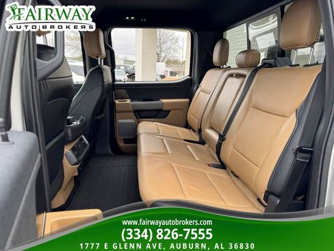 Used 2021 Ford F150 Lariat image 11