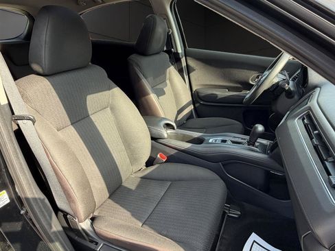 Used 2016 Honda HR-V EX image 17