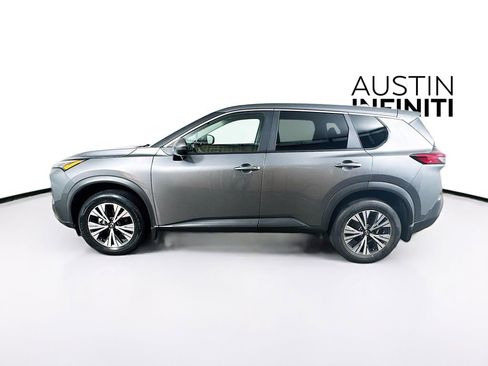 Used 2023 Nissan Rogue SV image 4
