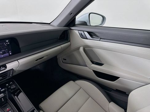 Used 2025 Porsche 911 Carrera w/ Premium Package RWD image 23