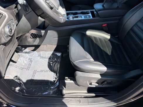 Used 2024 Ford Edge SEL image 20