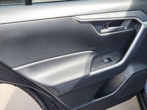 Certified 2025 Toyota RAV4 XLE image 21