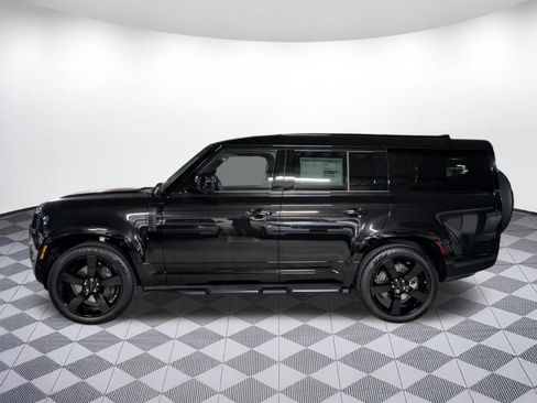 New 2026 Land Rover Defender 130 X-Dynamic SE AWD/4WD image 2