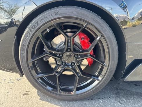 Used 2024 Chevrolet Corvette Stingray Premium Cpe w/ Z51 Performance Package image 9