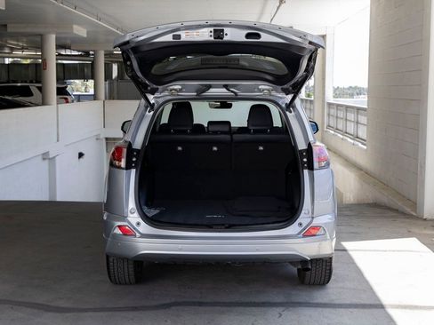 Used 2017 Toyota RAV4 Platinum FWD image 17