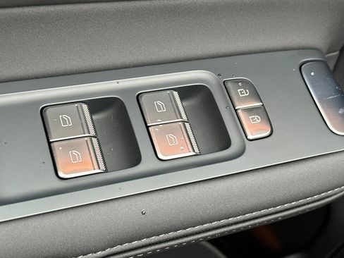 New 2026 Polestar Polestar 4 w/ Performance Pack image 15