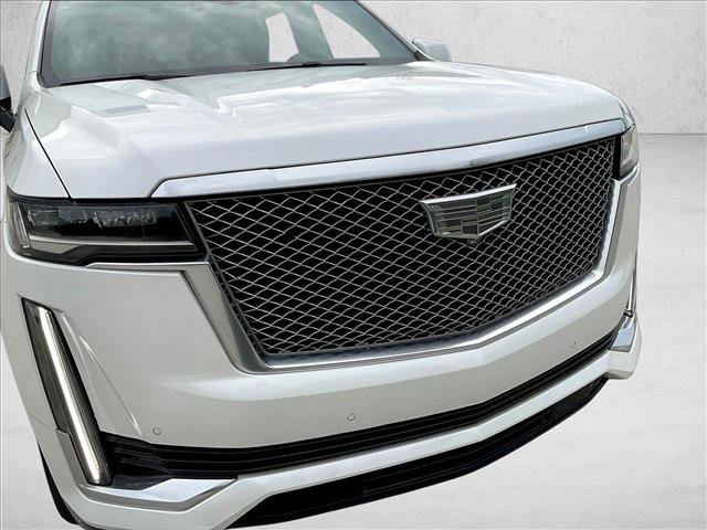 Used 2022 Cadillac Escalade ESV Premium Luxury w/ LPO, Radiant Package AWD/4WD image 29