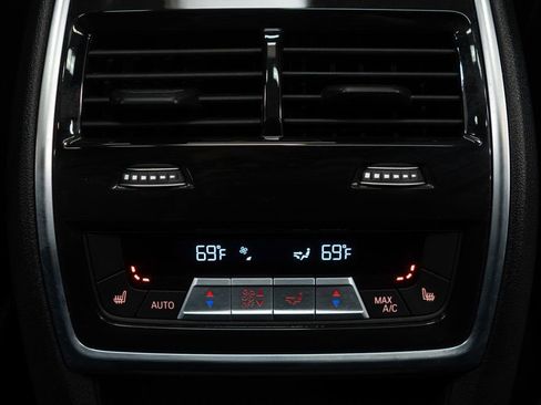 Used 2025 BMW X5 xDrive40i w/ M Sport Package image 15