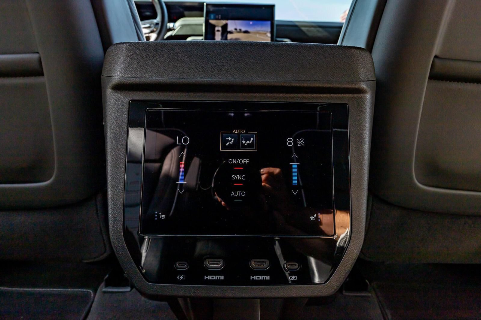 Used 2026 GMC Yukon AT4 Ultimate AWD/4WD image 34